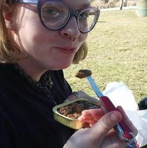 Meet your Posher, Adline